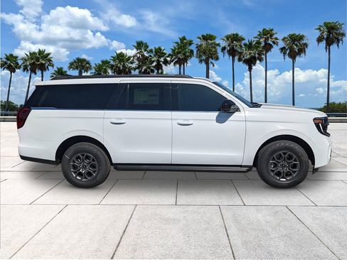 New 2025 Ford Expedition Max Active image 8