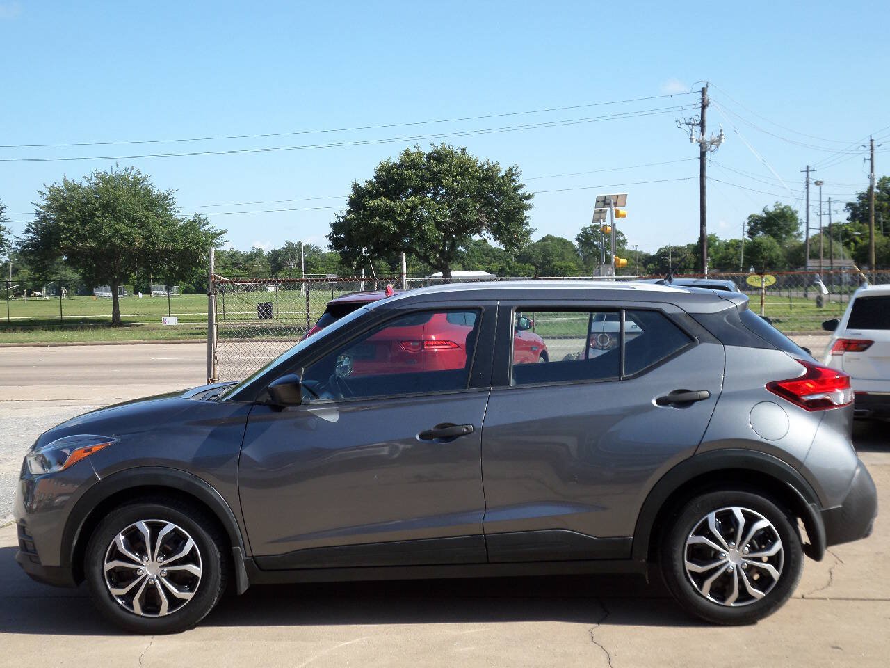 Used 2019 Nissan Kicks S w/ Exterior Electronics Package FWD image 59