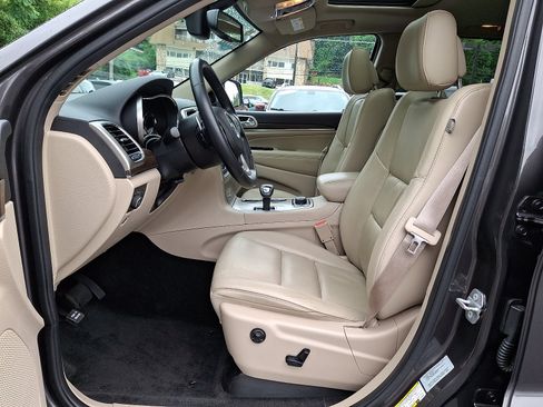 Used 2015 Jeep Grand Cherokee Limited AWD/4WD image 14