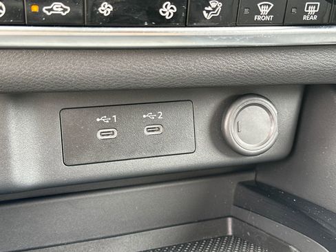 New 2025 Nissan Rogue SV w/ SV Premium Package FWD image 30