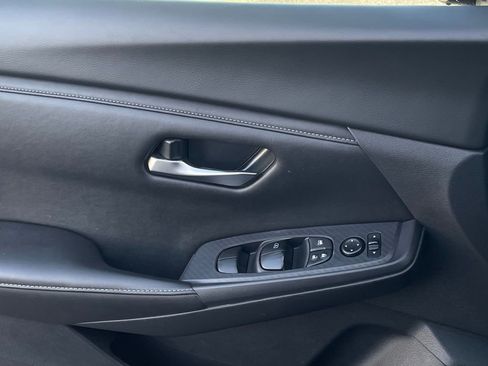 Used 2024 Nissan Sentra SV image 19