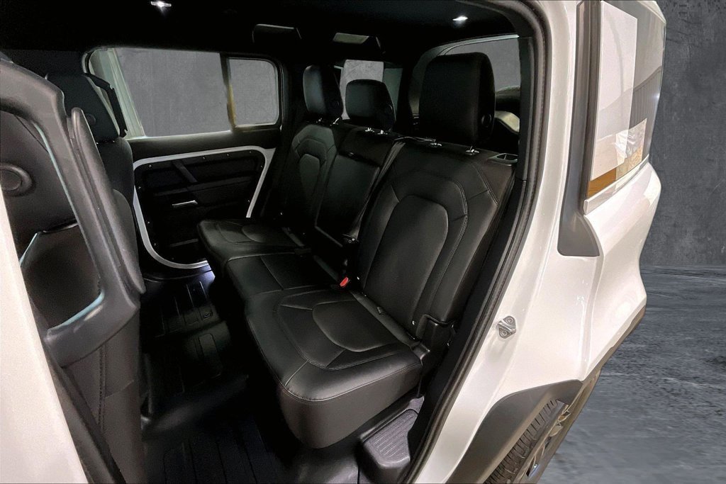 Used 2025 Land Rover Defender 110 S AWD/4WD image 23