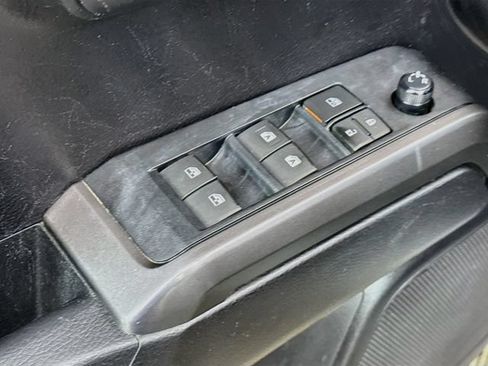Used 2021 Toyota Tacoma TRD Off-Road AWD/4WD image 18