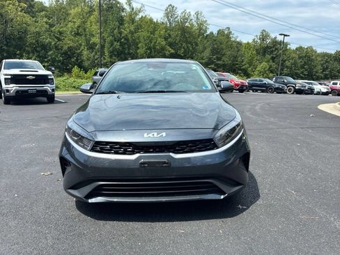 Used 2024 Kia Forte LXS w/ LXS Technology Package FWD image 2