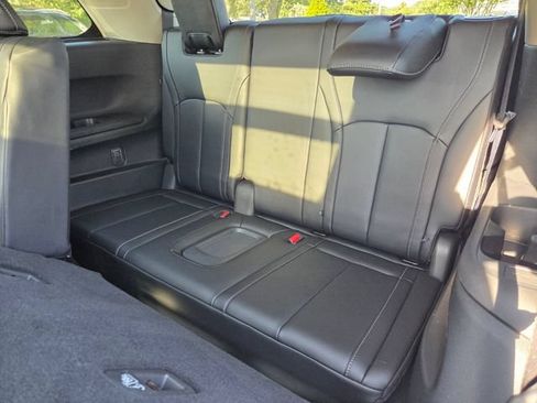 Used 2023 INFINITI QX60 Luxe w/ Performance Audio Package FWD image 14
