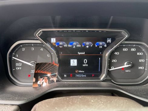 Used 2021 GMC Yukon Denali w/ Denali Premium Package AWD/4WD image 18