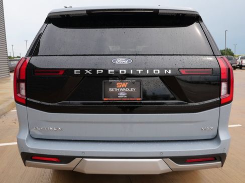 New 2026 Ford Expedition Max Platinum w/ Driver's Package AWD/4WD image 5