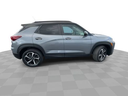 Used 2021 Chevrolet TrailBlazer RS w/ Sun and Liftgate Package FWD image 9