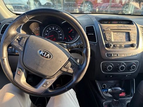 Used 2015 Kia Sorento LX AWD/4WD image 8