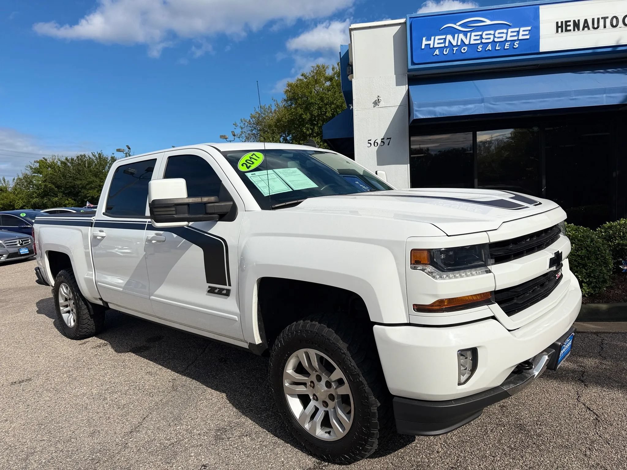 Used 2017 Chevrolet Silverado 1500 LT w/ Rally 2 Edition AWD/4WD image 1