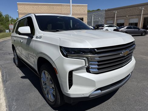 Used 2022 Chevrolet Tahoe High Country image 2