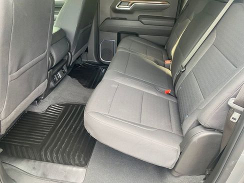 Used 2025 Chevrolet Silverado 1500 LT image 17