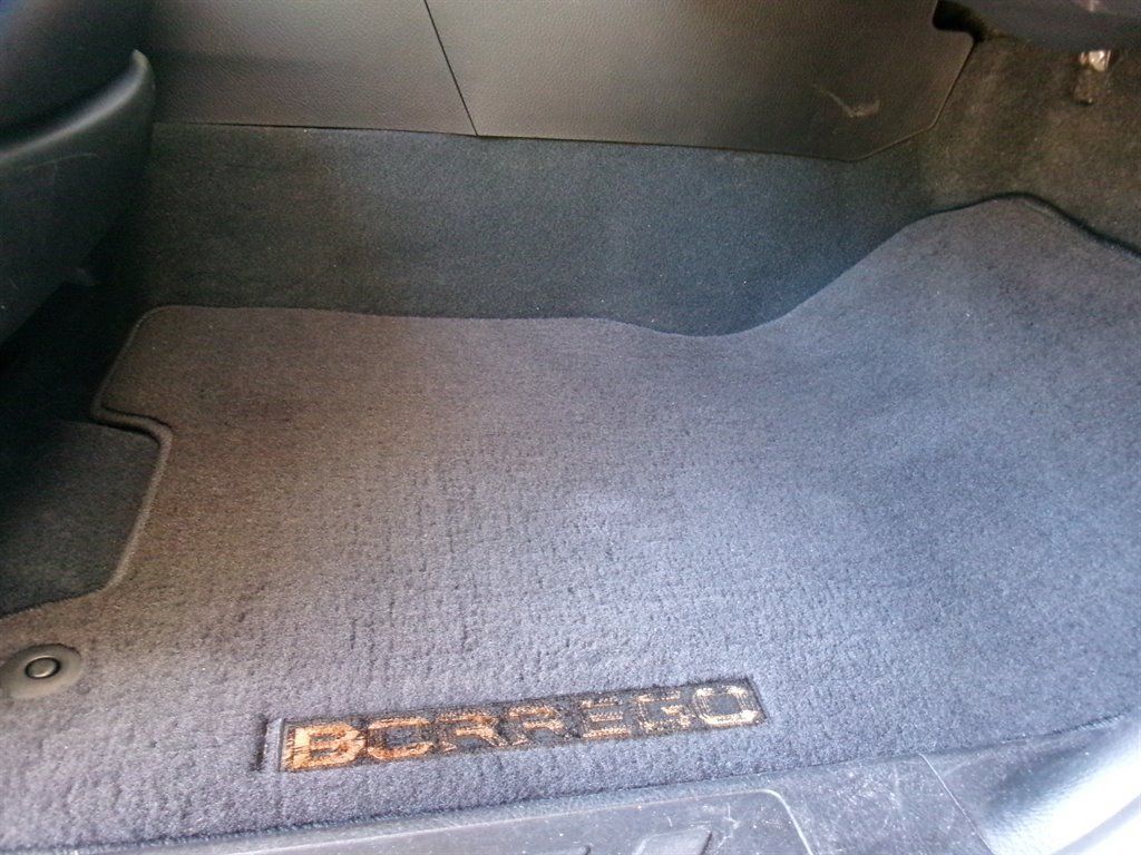 Used 2009 Kia Borrego EX w/ Premium Pkg RWD image 18