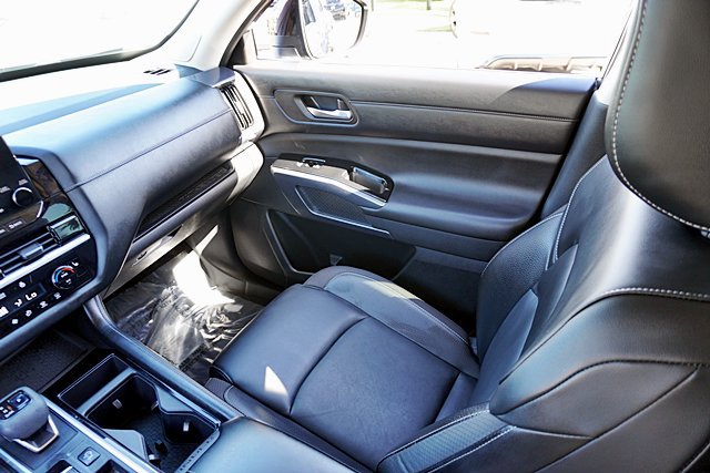 Used 2022 Nissan Pathfinder SL w/ SL Premium Package FWD image 35