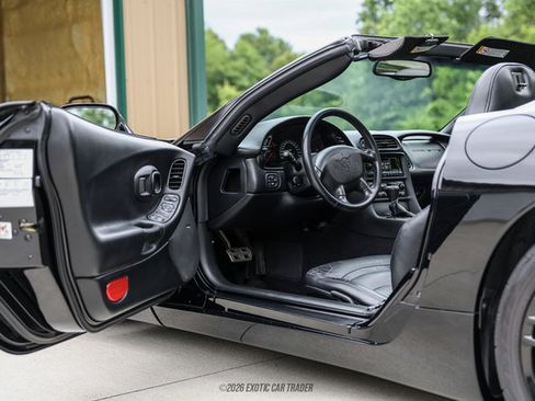 Used 2003 Chevrolet Corvette Convertible w/ Preferred Equipment Group1 RWD image 32