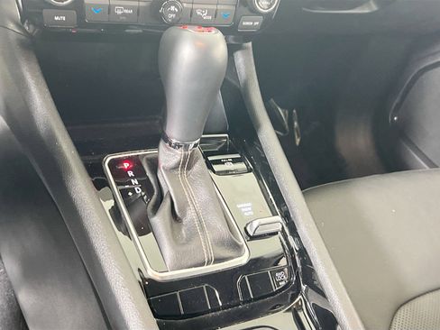 Used 2022 Jeep Compass Limited image 16