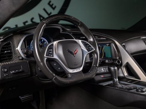 Used 2019 Chevrolet Corvette ZR1 RWD image 3