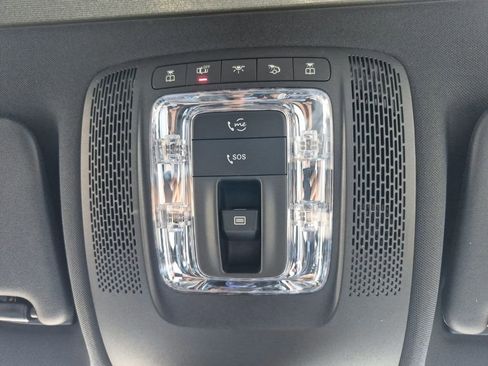 Used 2024 Mercedes-Benz EQB 300 4MATIC image 26