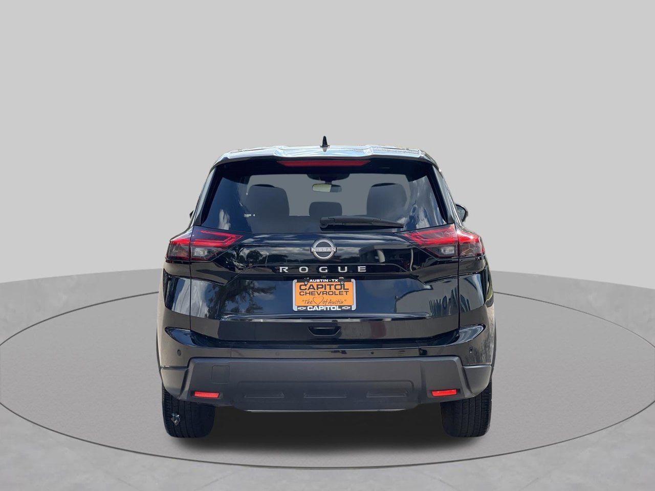 Used 2025 Nissan Rogue SV FWD image 4