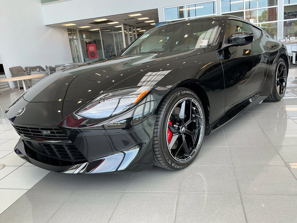 New 2027 Nissan Z Performance RWD image 2