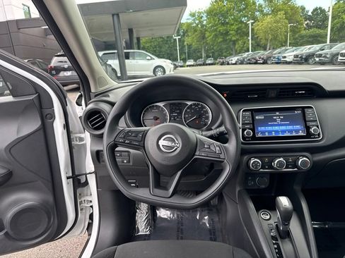 Used 2025 Nissan Kicks Play S FWD image 13