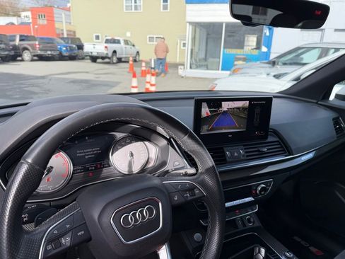 Used 2022 Audi SQ5 Premium w/ Convenience Package image 22