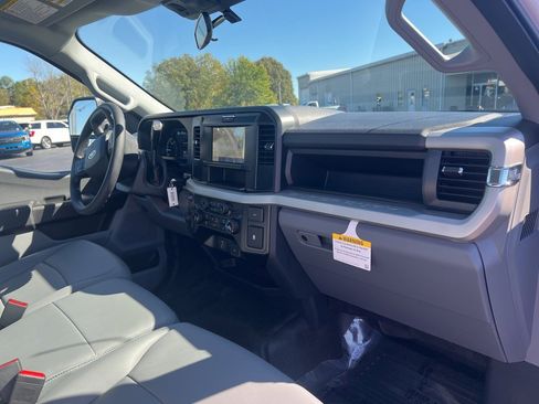 New 2026 Ford F250 XL w/ 360-Degree Camera Package image 16