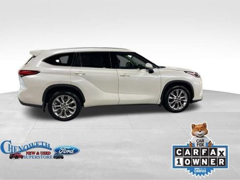 Used 2021 Toyota Highlander Limited image 6