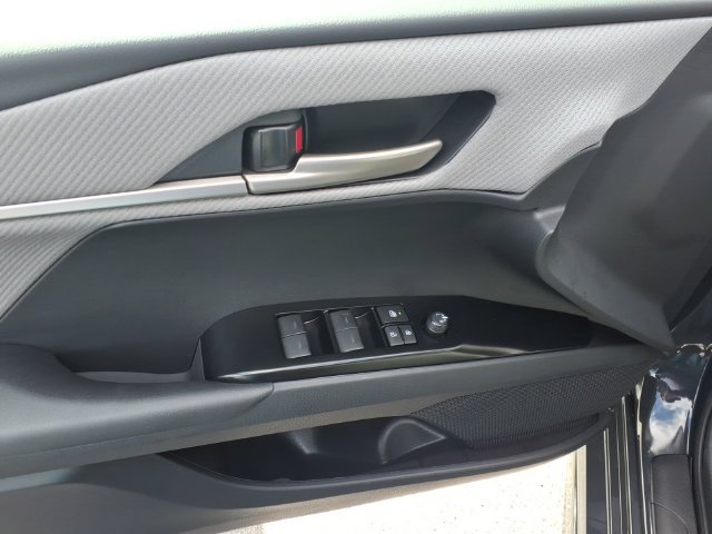 Used 2026 Toyota Camry SE w/ Convenience Package FWD image 10