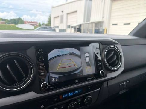 Used 2020 Toyota Tacoma TRD Pro AWD/4WD image 16