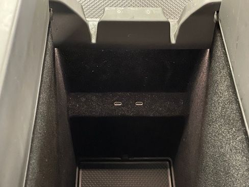 Used 2022 Rivian R1T Adventure image 44