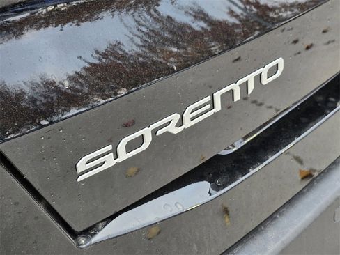 New 2026 Kia Sorento S image 7