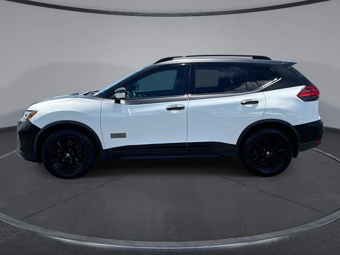 Used 2017 Nissan Rogue SV FWD image 15