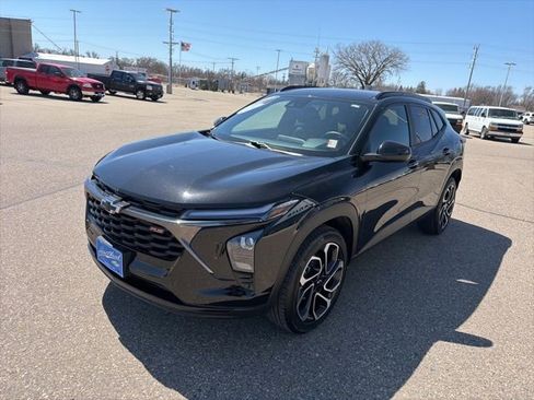 Used 2024 Chevrolet Trax RS image 4