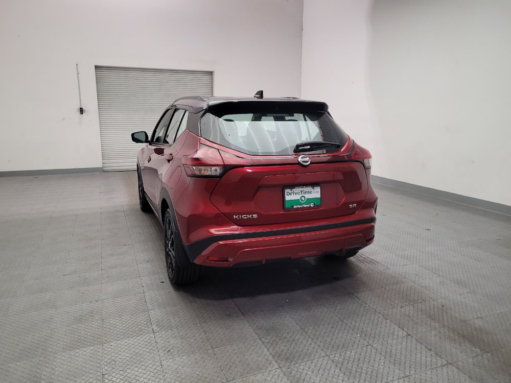 Used 2021 Nissan Kicks SR w/ SR Premium Package FWD image 6