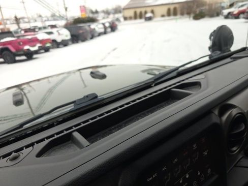 Used 2020 Jeep Wrangler Unlimited Sport S image 20