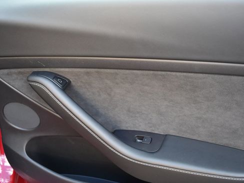 Used 2023 Tesla Model 3 Standard Range image 15