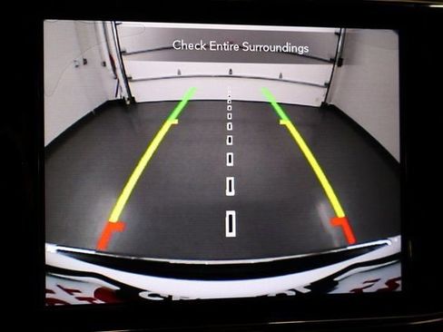 Used 2020 Jeep Grand Cherokee Limited w/ Luxury Group II image 28