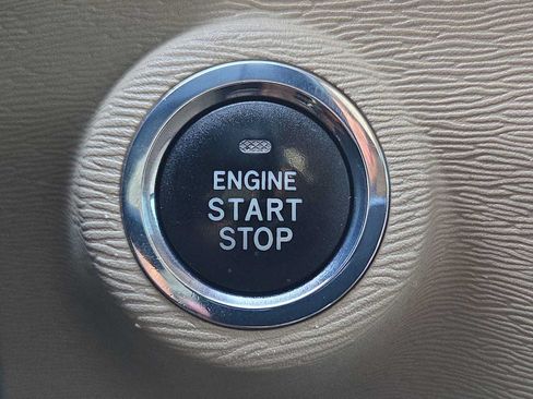Used 2012 Toyota Venza Limited FWD image 25