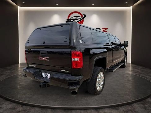 Used 2016 GMC Sierra 2500 Denali w/ Duramax Plus Package AWD/4WD image 5