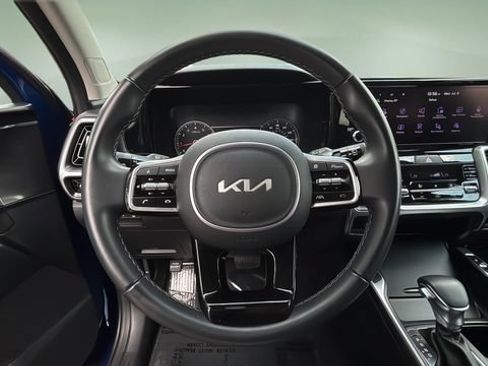 Used 2023 Kia Sorento S w/ Panoramic Sunroof Package FWD image 12