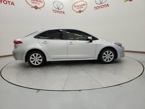 Used 2026 Toyota Corolla LE FWD image 3