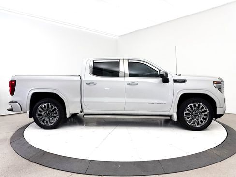 Used 2023 GMC Sierra 1500 Denali Ultimate AWD/4WD image 41