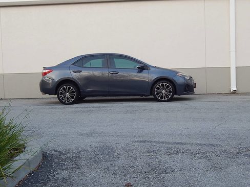 Used 2015 Toyota Corolla S image 2