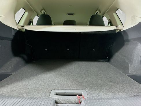 Used 2023 Nissan Rogue SV image 28