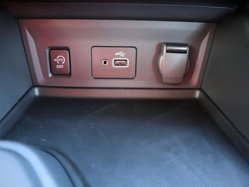 Used 2025 Nissan Sentra S image 24