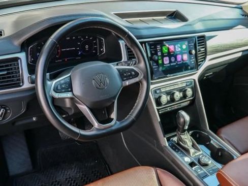 Used 2023 Volkswagen Atlas SE w/ Black Wheel Package image 29