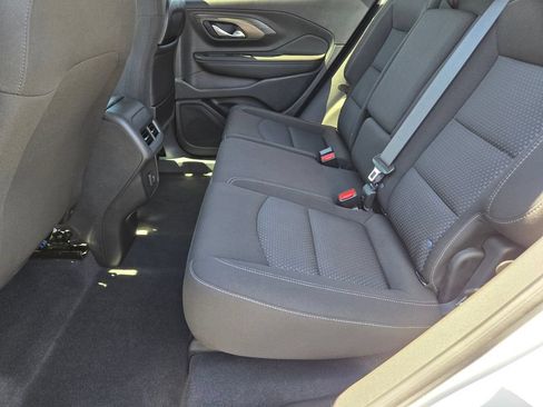 Used 2023 GMC Terrain SLE w/ Driver Convenience Package FWD image 11