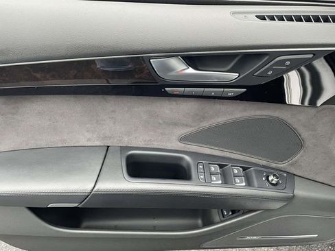 Used 2011 Audi A8 L 4.2 image 14