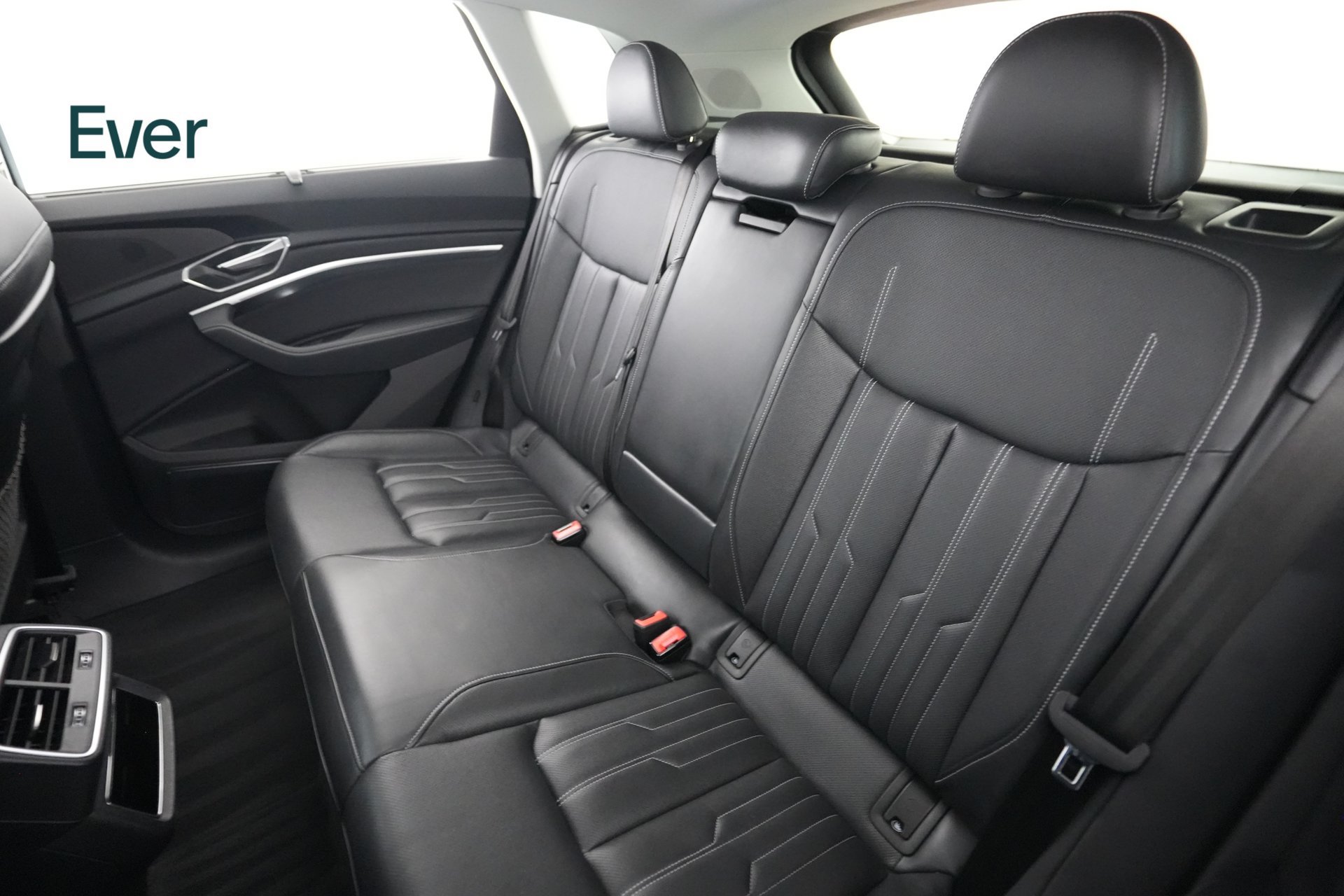 Used 2024 Audi Q8 e-tron Prestige w/ Prestige Package AWD/4WD image 24